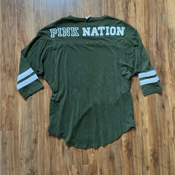 VS Pink Tee - Picture 5 of 5